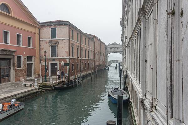 [義大利]威尼斯~水都漫遊~貢多拉鳳尾船｜宿：Ambasci