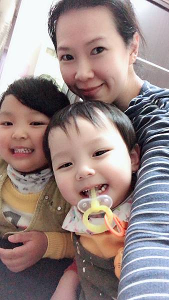 (育兒生活/媽咪兼差)全職媽媽兼顧家庭與工作之辛酸血淚史 媽 (育兒生活/媽咪兼差)全職媽媽兼顧家庭與工作之辛酸血淚史 媽