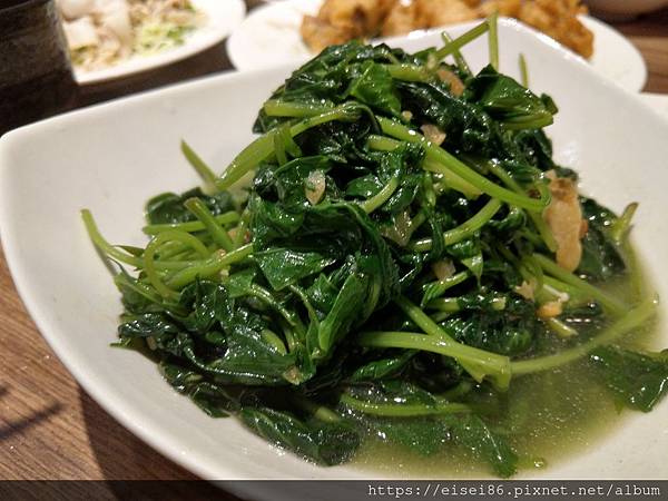 台北｜家常料理幸福滋味【春花微笑】私房紅燒獅子頭、鳳梨蝦球必