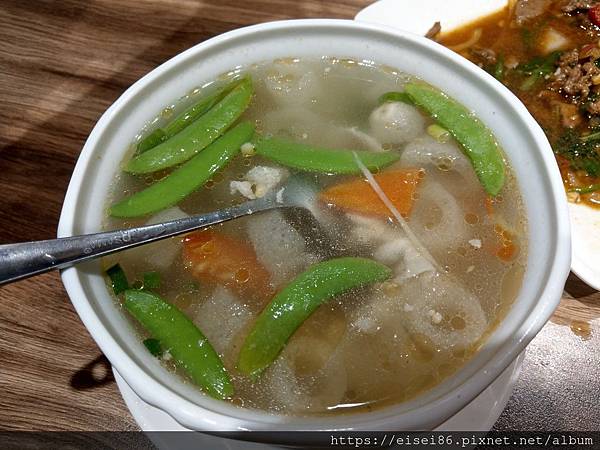 台北｜家常料理幸福滋味【春花微笑】私房紅燒獅子頭、鳳梨蝦球必