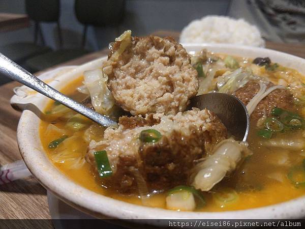 台北｜家常料理幸福滋味【春花微笑】私房紅燒獅子頭、鳳梨蝦球必