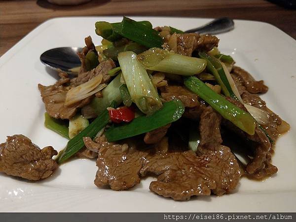 台北｜家常料理幸福滋味【春花微笑】私房紅燒獅子頭、鳳梨蝦球必