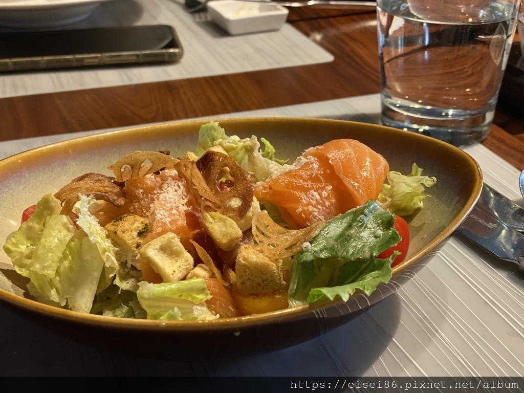 台北信義｜高CP值！近市府站【À Point 艾朋牛排餐酒館