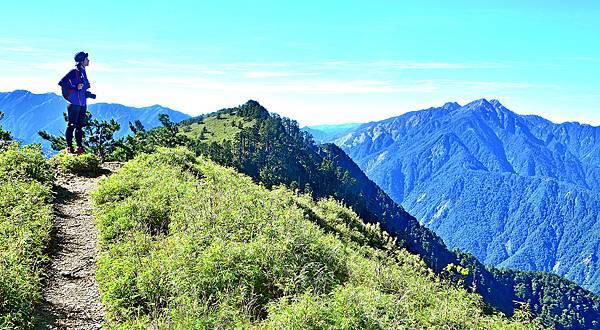 DSC_9264_cr.jpg DSC_9264_cr.jpg
