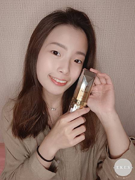 POETRYDANI霧感遮瑕隔離乳,瞬間提亮膚色,同時幫你養 試用