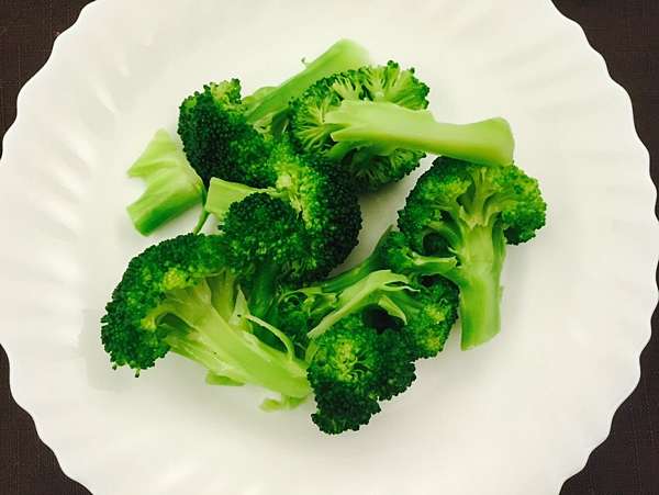 苡璉私廚 愛妻便當 奶油牛肉 胡麻醬拌花椰菜 炒青菜 Elaine流璉忘返 痞客邦