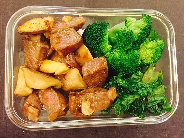 苡璉私廚 愛妻便當 奶油牛肉 胡麻醬拌花椰菜 炒青菜 Elaine流璉忘返 痞客邦 苡璉私廚 愛妻便當 奶油牛肉 胡麻醬拌花椰菜 炒青菜 Elaine流璉忘返 痞客邦