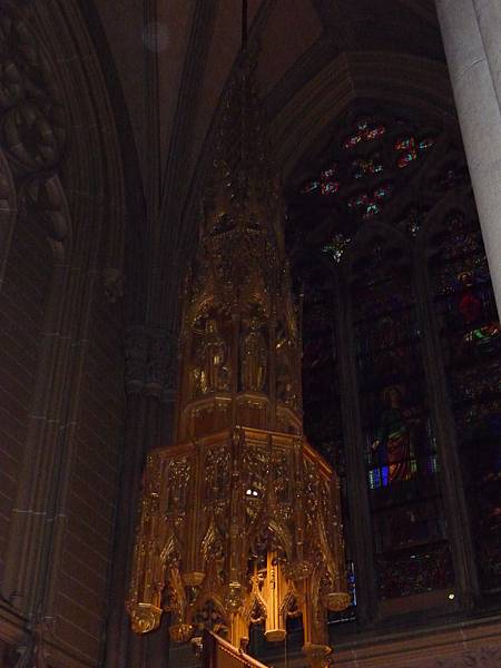 inside  cathedral 8.JPG