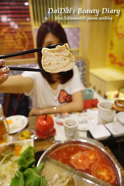 Hello Kitty Shabu-Shabu