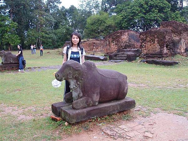 10/27 Preah Ko 比列科寺  聖牛