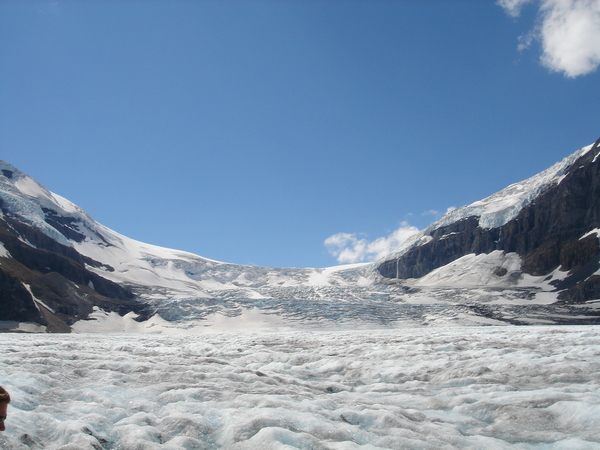 加拿大所有大大小小的冰河，只有哥倫比亞大冰原才可讓人上來真實體驗