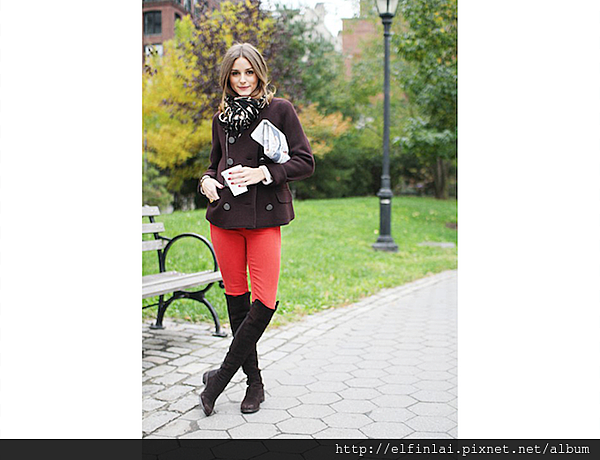 OliviaPalermo-StuartWeitzman-5050boot.png