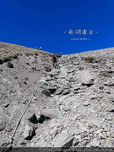 【帝王之山4天3夜】南湖大山雲海.聖稜線吃到飽之審馬陣山/南