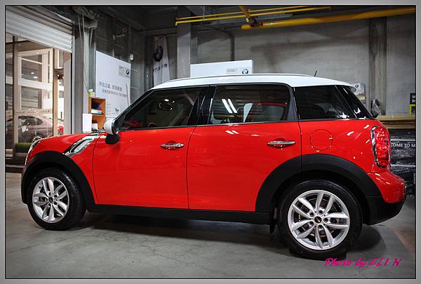 1020329-MINI Cooper Countryman-10