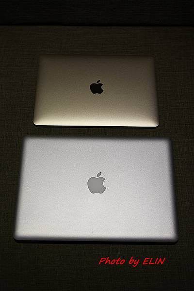 1050122-Apple MacBook-17.jpg