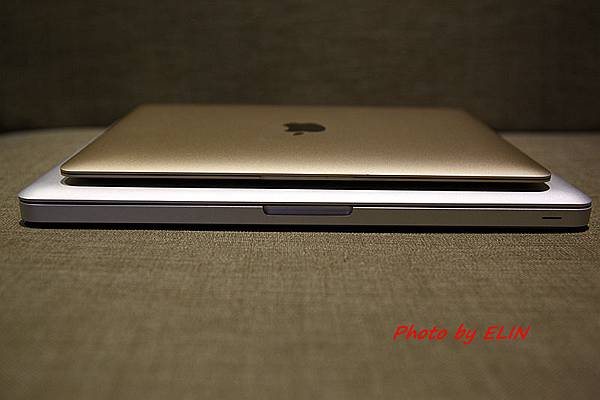 1050122-Apple MacBook-21.jpg