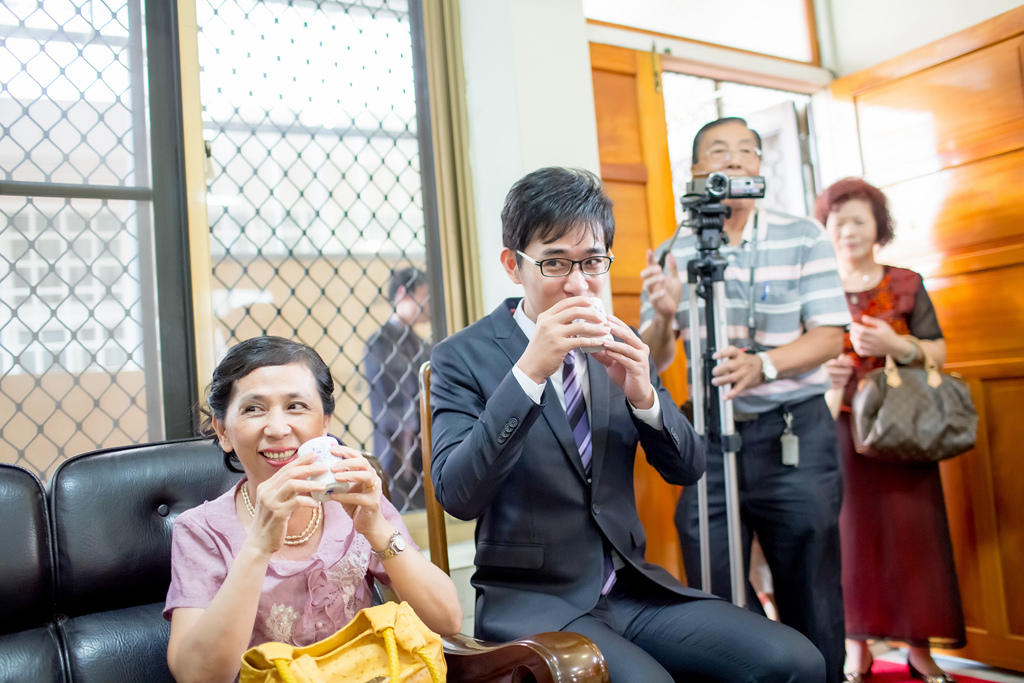 2015婚攝尹林,婚攝阿斌師,婚禮紀錄,北部婚攝,中部婚攝,南部婚攝,台北婚攝,台北婚禮紀錄,台中婚攝,台中婚禮紀錄,台南婚攝,台南婚禮紀錄,高雄婚攝,高雄婚禮紀錄,台東婚攝,雲林婚攝,虎尾婚攝,優質婚攝,口碑婚攝,結婚,訂婚,教堂婚禮,教會婚禮,海外婚禮,weddingday,非常婚禮, 板原日式料理,板原,訂婚,午宴,浪漫進場,開心大合照-09-13-10h30m51.jpg 20婚攝尹林,婚攝阿斌師,婚禮紀錄,北部婚攝,中部婚攝,南部婚攝,台北婚攝,台北婚禮紀錄,台中婚攝,台中婚禮紀錄,台南婚攝,台南婚禮紀錄,高雄婚攝,高雄婚禮紀錄,台東婚攝,雲林婚攝,虎尾婚攝,優質婚攝,口碑婚攝,結婚,訂婚,教堂婚禮,教會婚禮,海外婚禮,weddingday,非常婚禮, 板原日式料理,板原,訂婚,午宴,浪漫進場,開心大合照5-09-13-10h30m51.jpg