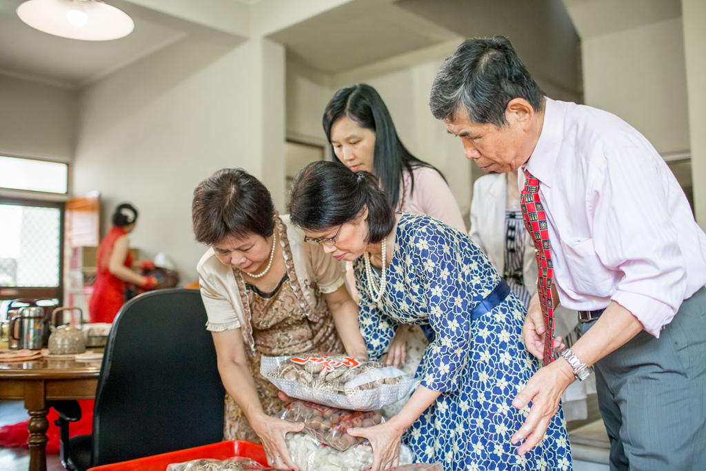 2婚攝尹林,婚攝阿斌師,婚禮紀錄,北部婚攝,中部婚攝,南部婚攝,台北婚攝,台北婚禮紀錄,台中婚攝,台中婚禮紀錄,台南婚攝,台南婚禮紀錄,高雄婚攝,高雄婚禮紀錄,台東婚攝,雲林婚攝,虎尾婚攝,優質婚攝,口碑婚攝,結婚,訂婚,教堂婚禮,教會婚禮,海外婚禮,weddingday,非常婚禮, 板原日式料理,板原,訂婚,午宴,浪漫進場,開心大合照015-09-13-10h35m02.jpg 2婚攝尹林,婚攝阿斌師,婚禮紀錄,北部婚攝,中部婚攝,南部婚攝,台北婚攝,台北婚禮紀錄,台中婚攝,台中婚禮紀錄,台南婚攝,台南婚禮紀錄,高雄婚攝,高雄婚禮紀錄,台東婚攝,雲林婚攝,虎尾婚攝,優質婚攝,口碑婚攝,結婚,訂婚,教堂婚禮,教會婚禮,海外婚禮,weddingday,非常婚禮, 板原日式料理,板原,訂婚,午宴,浪漫進場,開心大合照015-09-13-10h35m02.jpg