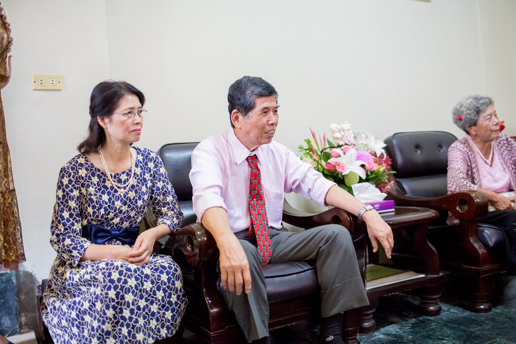 20婚攝尹林,婚攝阿斌師,婚禮紀錄,北部婚攝,中部婚攝,南部婚攝,台北婚攝,台北婚禮紀錄,台中婚攝,台中婚禮紀錄,台南婚攝,台南婚禮紀錄,高雄婚攝,高雄婚禮紀錄,台東婚攝,雲林婚攝,虎尾婚攝,優質婚攝,口碑婚攝,結婚,訂婚,教堂婚禮,教會婚禮,海外婚禮,weddingday,非常婚禮, 板原日式料理,板原,訂婚,午宴,浪漫進場,開心大合照15-09-13-10h39m45.jpg 婚攝尹林,婚攝阿斌師,婚禮紀錄,北部婚攝,中部婚攝,南部婚攝,台北婚攝,台北婚禮紀錄,台中婚攝,台中婚禮紀錄,台南婚攝,台南婚禮紀錄,高雄婚攝,高雄婚禮紀錄,台東婚攝,雲林婚攝,虎尾婚攝,優質婚攝,口碑婚攝,結婚,訂婚,教堂婚禮,教會婚禮,海外婚禮,weddingday,非常婚禮, 板原日式料理,板原,訂婚,午宴,浪漫進場,開心大合照2015-09-13-10h39m45.jpg