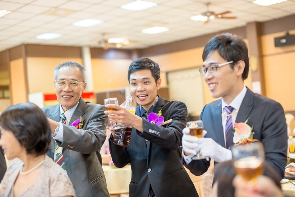 2婚攝尹林,婚攝阿斌師,婚禮紀錄,北部婚攝,中部婚攝,南部婚攝,台北婚攝,台北婚禮紀錄,台中婚攝,台中婚禮紀錄,台南婚攝,台南婚禮紀錄,高雄婚攝,高雄婚禮紀錄,台東婚攝,雲林婚攝,虎尾婚攝,優質婚攝,口碑婚攝,結婚,訂婚,教堂婚禮,教會婚禮,海外婚禮,weddingday,非常婚禮, 板原日式料理,板原,訂婚,午宴,浪漫進場,開心大合照015-09-13-13h46m28.jpg 2婚攝尹林,婚攝阿斌師,婚禮紀錄,北部婚攝,中部婚攝,南部婚攝,台北婚攝,台北婚禮紀錄,台中婚攝,台中婚禮紀錄,台南婚攝,台南婚禮紀錄,高雄婚攝,高雄婚禮紀錄,台東婚攝,雲林婚攝,虎尾婚攝,優質婚攝,口碑婚攝,結婚,訂婚,教堂婚禮,教會婚禮,海外婚禮,weddingday,非常婚禮, 板原日式料理,板原,訂婚,午宴,浪漫進場,開心大合照015-09-13-13h46m28.jpg