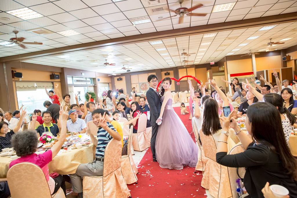 2婚攝尹林,婚攝阿斌師,婚禮紀錄,北部婚攝,中部婚攝,南部婚攝,台北婚攝,台北婚禮紀錄,台中婚攝,台中婚禮紀錄,台南婚攝,台南婚禮紀錄,高雄婚攝,高雄婚禮紀錄,台東婚攝,雲林婚攝,虎尾婚攝,優質婚攝,口碑婚攝,結婚,訂婚,教堂婚禮,教會婚禮,海外婚禮,weddingday,非常婚禮, 板原日式料理,板原,訂婚,午宴,浪漫進場,開心大合照015-09-13-14h07m04.jpg 2015-09-13-14h07m04.jpg