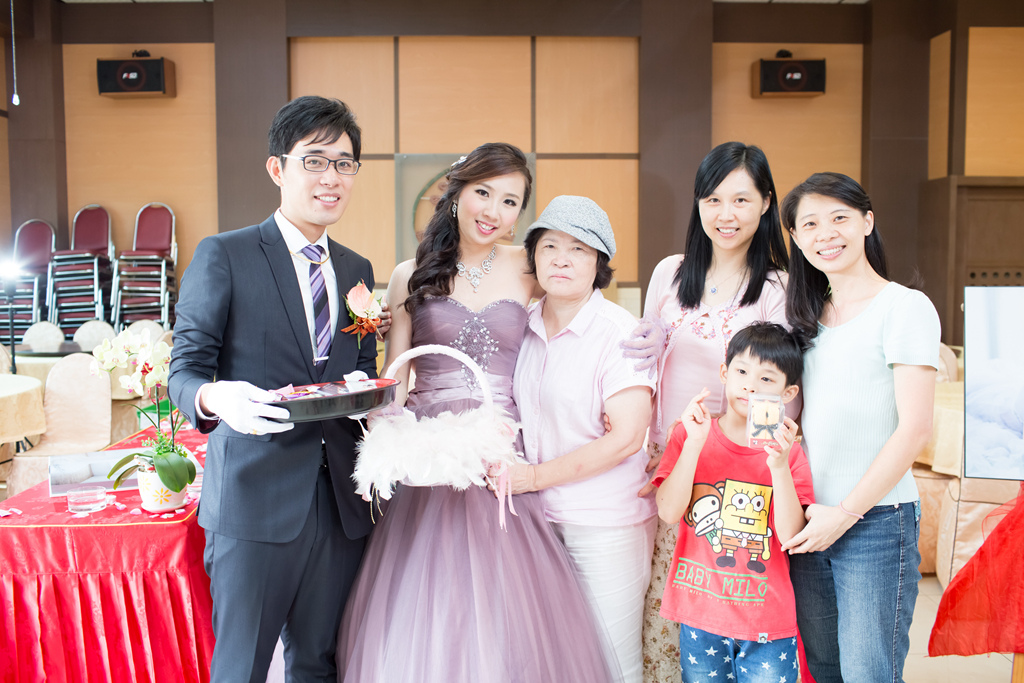 20婚攝尹林,婚攝阿斌師,婚禮紀錄,北部婚攝,中部婚攝,南部婚攝,台北婚攝,台北婚禮紀錄,台中婚攝,台中婚禮紀錄,台南婚攝,台南婚禮紀錄,高雄婚攝,高雄婚禮紀錄,台東婚攝,雲林婚攝,虎尾婚攝,優質婚攝,口碑婚攝,結婚,訂婚,教堂婚禮,教會婚禮,海外婚禮,weddingday,非常婚禮, 板原日式料理,板原,訂婚,午宴,浪漫進場,開心大合照15-09-13-14h15m57.jpg 20婚攝尹林,婚攝阿斌師,婚禮紀錄,北部婚攝,中部婚攝,南部婚攝,台北婚攝,台北婚禮紀錄,台中婚攝,台中婚禮紀錄,台南婚攝,台南婚禮紀錄,高雄婚攝,高雄婚禮紀錄,台東婚攝,雲林婚攝,虎尾婚攝,優質婚攝,口碑婚攝,結婚,訂婚,教堂婚禮,教會婚禮,海外婚禮,weddingday,非常婚禮, 板原日式料理,板原,訂婚,午宴,浪漫進場,開心大合照15-09-13-14h15m57.jpg