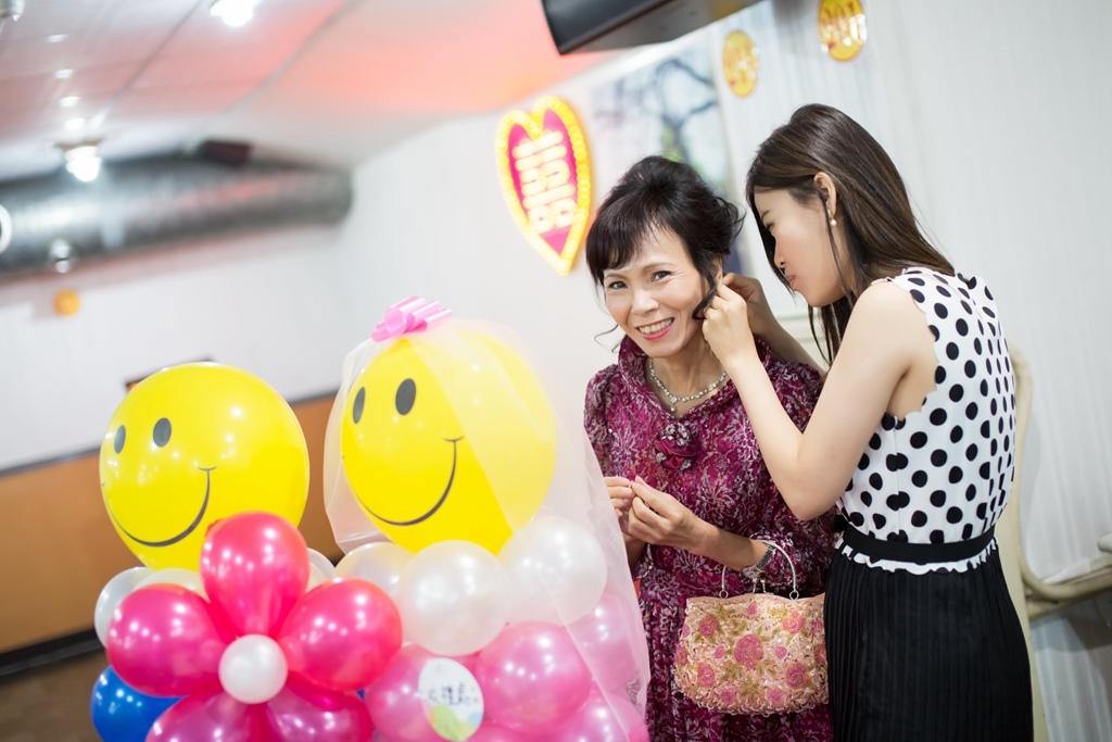 婚攝尹林,婚攝阿斌師,婚禮紀錄,北部婚攝,中部婚攝,南部婚攝,台北婚攝,台北婚禮紀錄,台中婚攝,台中婚禮紀錄,台南婚攝,台南婚禮紀錄,高雄婚攝,高雄婚禮紀錄,優質婚攝,口碑婚攝,結婚,訂婚,教堂婚禮,教會婚禮,海外婚禮,weddingday, 嘉義婚攝,嘉義布袋,布袋英賓,英賓海產,歸寧午宴 2015-10-11-11h30m21.jpg 婚攝尹林,婚攝阿斌師,婚禮紀錄,北部婚攝,中部婚攝,南部婚攝,台北婚攝,台北婚禮紀錄,台中婚攝,台中婚禮紀錄,台南婚攝,台南婚禮紀錄,高雄婚攝,高雄婚禮紀錄,優質婚攝,口碑婚攝,結婚,訂婚,教堂婚禮,教會婚禮,海外婚禮,weddingday, 嘉義婚攝,嘉義布袋,布袋英賓,英賓海產,歸寧午宴 2015-10-11-11h30m21.jpg