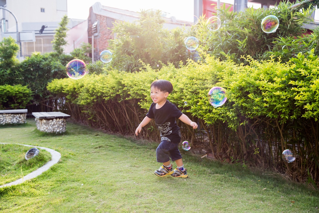 尹林全家福拍攝,阿斌師,台南全家福攝影,台南全家福,高雄全家福攝影,南部全家福攝影,高雄兒童攝影, 屏東兒童攝影,屏東兒童寫真, 嘉義全家福攝影,嘉義全家福拍寶寶,滿月拍,抓周,拍小孩,寶寶童話,全家福,到府拍攝,幸福時光,台南安平蚵灰窯,夕張所,紅樹林河堤2015-11-16-15h28m05.jpg 尹林全家福拍攝,阿斌師,台南全家福攝影,台南全家福,高雄全家福攝影,南部全家福攝影,高雄兒童攝影, 屏東兒童攝影,屏東兒童寫真, 嘉義全家福攝影,嘉義全家福拍寶寶,滿月拍,抓周,拍小孩,寶寶童話,全家福,到府拍攝,幸福時光,台南安平蚵灰窯,夕張所,紅樹林河堤2015-11-16-15h28m05.jpg