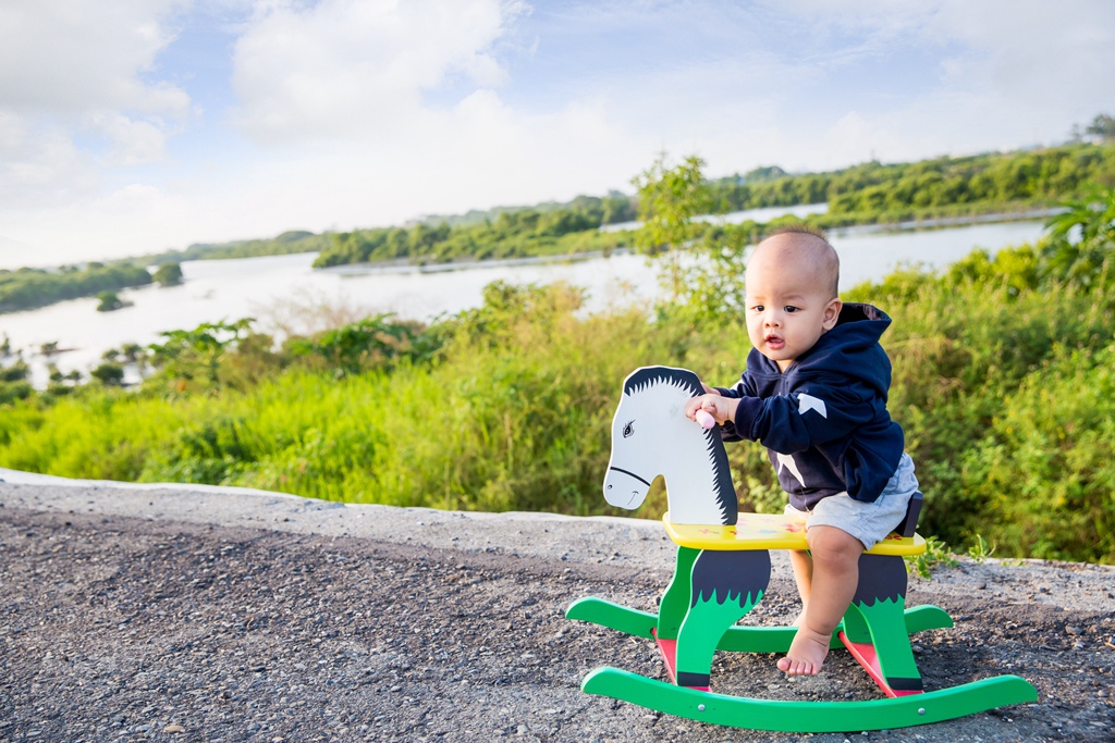 尹林全家福拍攝,阿斌師,台南全家福攝影,台南全家福,高雄全家福攝影,南部全家福攝影,高雄兒童攝影, 屏東兒童攝影,屏東兒童寫真, 嘉義全家福攝影,嘉義全家福拍寶寶,滿月拍,抓周,拍小孩,寶寶童話,全家福,到府拍攝,幸福時光,台南安平蚵灰窯,夕張所,紅樹林河堤2015-11-16-16h01m37.jpg 尹林全家福拍攝,阿斌師,台南全家福攝影,台南全家福,高雄全家福攝影,南部全家福攝影,高雄兒童攝影, 屏東兒童攝影,屏東兒童寫真, 嘉義全家福攝影,嘉義全家福拍寶寶,滿月拍,抓周,拍小孩,寶寶童話,全家福,到府拍攝,幸福時光,台南安平蚵灰窯,夕張所,紅樹林河堤2015-11-16-16h01m37.jpg