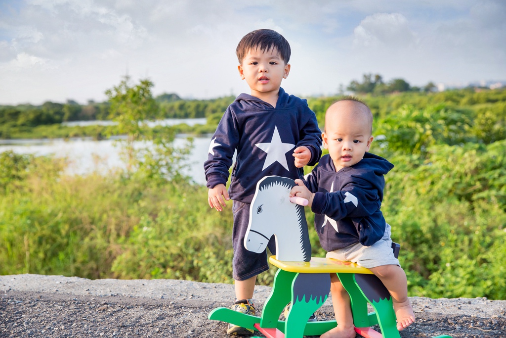 尹林全家福拍攝,阿斌師,台南全家福攝影,台南全家福,高雄全家福攝影,南部全家福攝影,高雄兒童攝影, 屏東兒童攝影,屏東兒童寫真, 嘉義全家福攝影,嘉義全家福拍寶寶,滿月拍,抓周,拍小孩,寶寶童話,全家福,到府拍攝,幸福時光,台南安平蚵灰窯,夕張所,紅樹林河堤2015-11-16-16h02m35.jpg 尹林全家福拍攝,阿斌師,台南全家福攝影,台南全家福,高雄全家福攝影,南部全家福攝影,高雄兒童攝影, 屏東兒童攝影,屏東兒童寫真, 嘉義全家福攝影,嘉義全家福拍寶寶,滿月拍,抓周,拍小孩,寶寶童話,全家福,到府拍攝,幸福時光,台南安平蚵灰窯,夕張所,紅樹林河堤2015-11-16-16h02m35.jpg