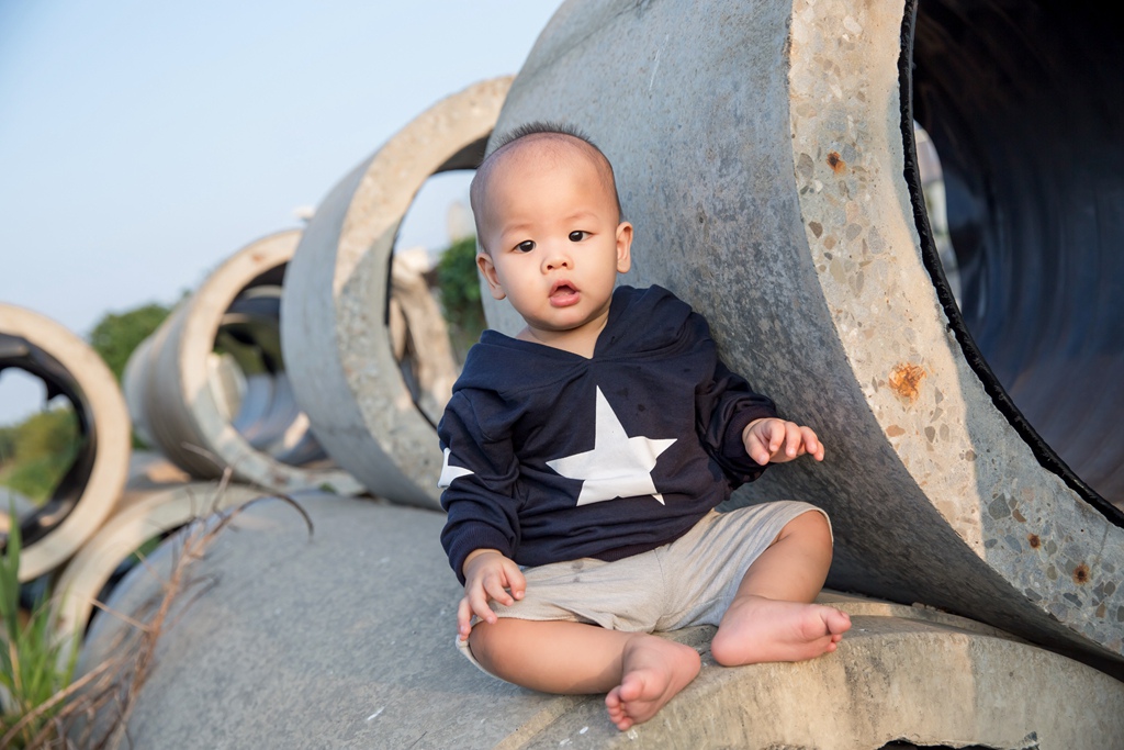 尹林全家福拍攝,阿斌師,台南全家福攝影,台南全家福,高雄全家福攝影,南部全家福攝影,高雄兒童攝影, 屏東兒童攝影,屏東兒童寫真, 嘉義全家福攝影,嘉義全家福拍寶寶,滿月拍,抓周,拍小孩,寶寶童話,全家福,到府拍攝,幸福時光,台南安平蚵灰窯,夕張所,紅樹林河堤2015-11-16-16h21m37.jpg 尹林全家福拍攝,阿斌師,台南全家福攝影,台南全家福,高雄全家福攝影,南部全家福攝影,高雄兒童攝影, 屏東兒童攝影,屏東兒童寫真, 嘉義全家福攝影,嘉義全家福拍寶寶,滿月拍,抓周,拍小孩,寶寶童話,全家福,到府拍攝,幸福時光,台南安平蚵灰窯,夕張所,紅樹林河堤2015-11-16-16h21m37.jpg