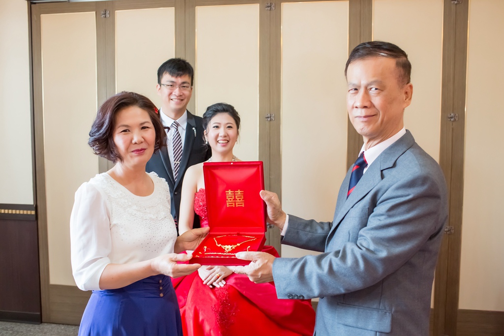 婚攝尹林,婚攝阿斌師,婚禮紀錄,北部婚攝,中部婚攝,南部婚攝,台北婚攝,台北婚禮紀錄,台中婚攝,台中婚禮紀錄,台南婚攝,台南婚禮紀錄,高雄婚攝,高雄婚禮紀錄,台東婚攝,雲林婚攝,虎尾婚攝,優質婚攝,口碑婚攝,結婚,訂婚,教堂婚禮,教會婚禮,海外婚禮,weddingday,非常婚禮,岡山海口味, 岡山海口味海鮮餐廳,板原,訂婚,午宴,溫馨互動,類婚紗拍攝,類婚紗2015-12-12-10h25m21.jpg 婚攝尹林,婚攝阿斌師,婚禮紀錄,北部婚攝,中部婚攝,南部婚攝,台北婚攝,台北婚禮紀錄,台中婚攝,台中婚禮紀錄,台南婚攝,台南婚禮紀錄,高雄婚攝,高雄婚禮紀錄,台東婚攝,雲林婚攝,虎尾婚攝,優質婚攝,口碑婚攝,結婚,訂婚,教堂婚禮,教會婚禮,海外婚禮,weddingday,非常婚禮,岡山海口味, 岡山海口味海鮮餐廳,板原,訂婚,午宴,溫馨互動,類婚紗拍攝,類婚紗2015-12-12-10h25m21.jpg