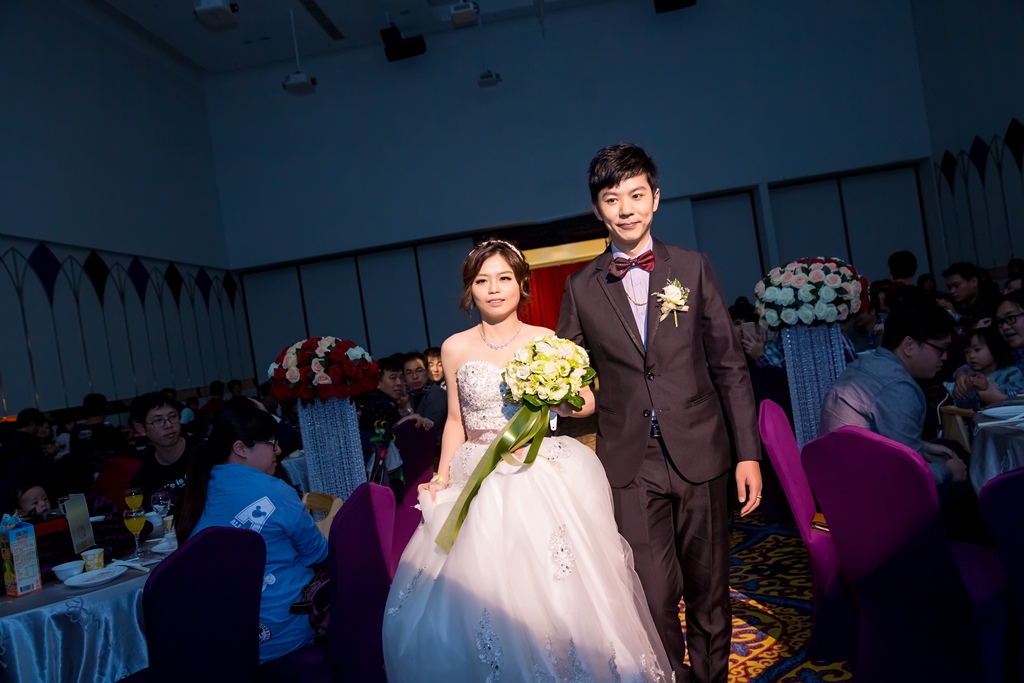 婚攝,台中婚攝,台中婚禮紀錄,婚攝尹林婚禮,婚攝阿斌師,婚禮紀錄,婚禮錄影,中部婚攝,彰化婚攝,彰化婚禮紀錄,苗栗婚攝,苗栗婚禮紀錄,優質婚攝,口碑婚攝,結婚,訂婚,臻愛婚宴會館,結婚,午宴2016-01-02-12h43m07.jpg 婚攝,台中婚攝,台中婚禮紀錄,婚攝尹林婚禮,婚攝阿斌師,婚禮紀錄,婚禮錄影,中部婚攝,彰化婚攝,彰化婚禮紀錄,苗栗婚攝,苗栗婚禮紀錄,優質婚攝,口碑婚攝,結婚,訂婚,臻愛婚宴會館,結婚,午宴2016-01-02-12h43m07.jpg