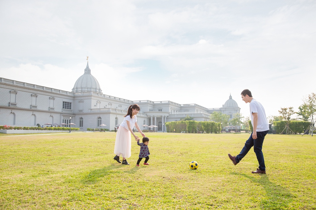 尹林全家福拍攝,阿斌師,台南兒童寫真,台南兒童攝影,台南全家福攝影,台南全家福,高雄全家福攝影,南部全家福攝影,高雄兒童攝影, 屏東兒童攝影,屏東兒童寫真, 嘉義全家福攝影,嘉義全家福拍寶寶,滿月拍,抓周,拍小孩,寶寶童話,全家福,到府拍攝,幸福時光,奇美博物館IMG_1151.jpg 尹林全家福拍攝,阿斌師,台南兒童寫真,台南兒童攝影,台南全家福攝影,台南全家福,高雄全家福攝影,南部全家福攝影,高雄兒童攝影, 屏東兒童攝影,屏東兒童寫真, 嘉義全家福攝影,嘉義全家福拍寶寶,滿月拍,抓周,拍小孩,寶寶童話,全家福,到府拍攝,幸福時光,奇美博物館IMG_1151.jpg