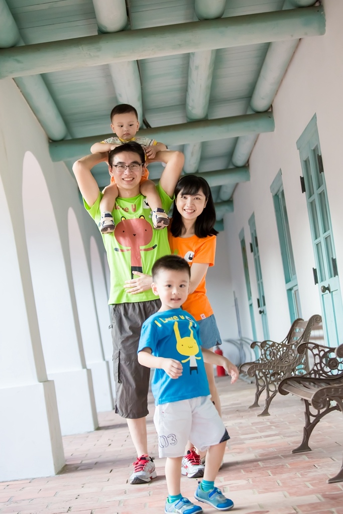 尹林全家福拍攝,阿斌師,台南兒童寫真,台南兒童攝影,台南全家福攝影,台南全家福,高雄全家福攝影,南部全家福攝影,高雄兒童攝影, 屏東兒童攝影,屏東兒童寫真, 嘉義全家福攝影,嘉義全家福拍寶寶,滿月拍,抓周,拍小孩,寶寶童話,全家福,到府拍攝,幸福時光,成大,德記洋行,夕張所412A7616.jpg 尹林全家福拍攝,阿斌師,台南兒童寫真,台南兒童攝影,台南全家福攝影,台南全家福,高雄全家福攝影,南部全家福攝影,高雄兒童攝影, 屏東兒童攝影,屏東兒童寫真, 嘉義全家福攝影,嘉義全家福拍寶寶,滿月拍,抓周,拍小孩,寶寶童話,全家福,到府拍攝,幸福時光,成大,德記洋行,夕張所412A7616.jpg