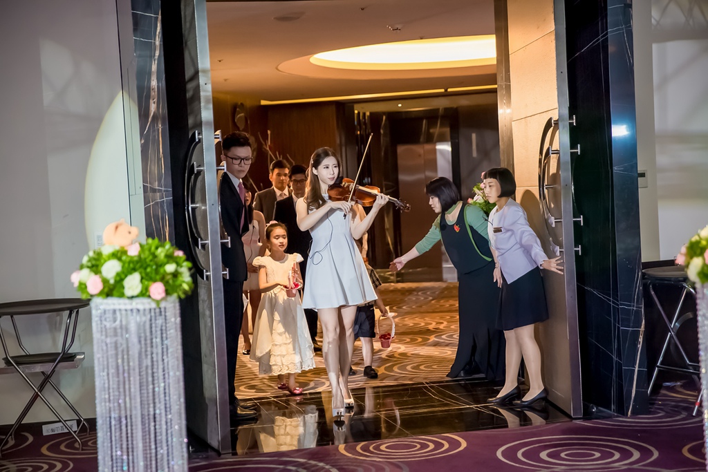 2婚攝尹林,婚攝阿斌師,婚禮紀錄,北部婚攝,中部婚攝,南部婚攝,台北婚攝,台北婚禮紀錄,台中婚攝,台中婚禮紀錄,台南婚攝,台南婚禮紀錄,高雄婚攝,高雄婚禮紀錄,優質婚攝,口碑婚攝,結婚,訂婚,教堂婚禮,教會婚禮,海外婚禮,weddingday,非常婚禮,台中金典酒店婚宴,台中金典酒店,台中金典酒店-栢麗廳016-04-30-19h07m23.jpg 2婚攝尹林,婚攝阿斌師,婚禮紀錄,北部婚攝,中部婚攝,南部婚攝,台北婚攝,台北婚禮紀錄,台中婚攝,台中婚禮紀錄,台南婚攝,台南婚禮紀錄,高雄婚攝,高雄婚禮紀錄,優質婚攝,口碑婚攝,結婚,訂婚,教堂婚禮,教會婚禮,海外婚禮,weddingday,非常婚禮,台中金典酒店婚宴,台中金典酒店,台中金典酒店-栢麗廳016-04-30-19h07m23.jpg