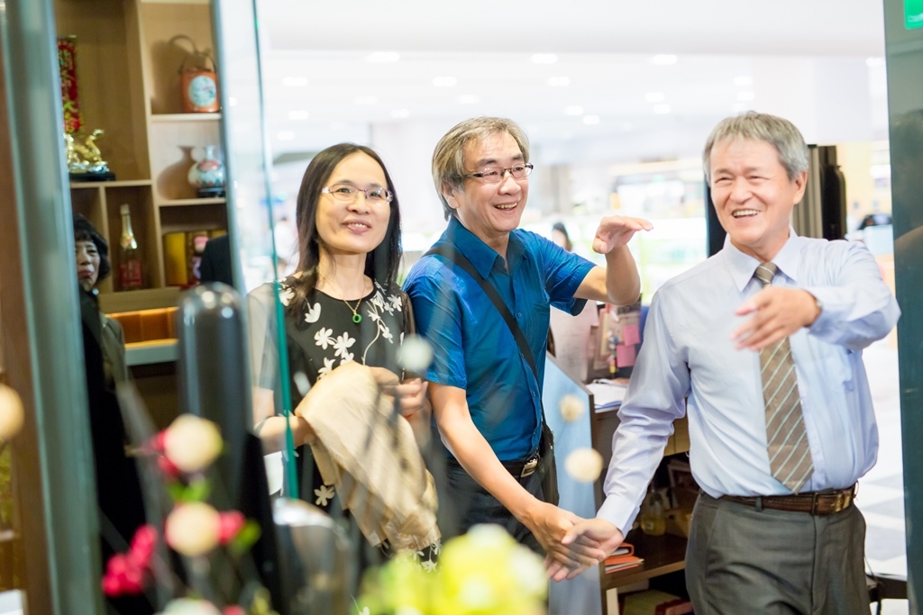 2016-05-14-11h49m46.jpg 2016-05-14-11h49m46.jpg