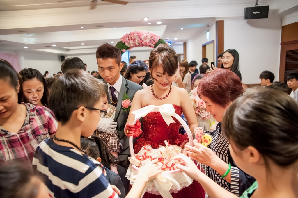 婚攝尹林,婚攝阿斌師,婚禮紀錄,北部婚攝,中部婚攝,南部婚攝,台北婚攝,台北婚禮紀錄,台中婚攝,台中婚禮紀錄,台南婚攝,台南婚禮紀錄,高雄婚攝,高雄婚禮紀錄,優質婚攝,口碑婚攝,結婚,訂婚,教堂婚禮,教會婚禮,海外婚禮,weddingday,非常婚禮, 屏東桃山餐廳,桃山婚宴,桃山宴會聽,專業攝影師,超整人闖關遊戲,陳大肥,永恆婚禮企劃,屏東婚攝CK1_9242.jpg 婚攝尹林,婚攝阿斌師,婚禮紀錄,北部婚攝,中部婚攝,南部婚攝,台北婚攝,台北婚禮紀錄,台中婚攝,台中婚禮紀錄,台南婚攝,台南婚禮紀錄,高雄婚攝,高雄婚禮紀錄,優質婚攝,口碑婚攝,結婚,訂婚,教堂婚禮,教會婚禮,海外婚禮,weddingday,非常婚禮, 屏東桃山餐廳,桃山婚宴,桃山宴會聽,專業攝影師,超整人闖關遊戲,陳大肥,永恆婚禮企劃,屏東婚攝CK1_9242.jpg