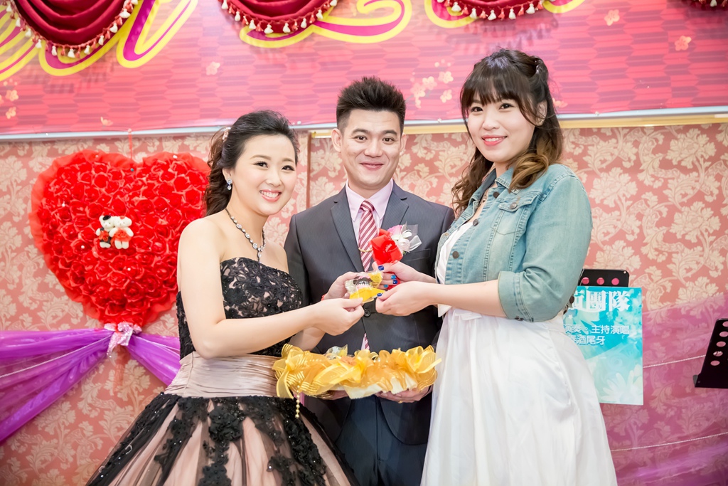 婚攝尹林,婚攝阿斌師,婚禮紀錄,北部婚攝,中部婚攝,南部婚攝,台北婚攝,台北婚禮紀錄,台中婚攝,台中婚禮紀錄,台南婚攝,台南婚禮紀錄,高雄婚攝,高雄婚禮紀錄,台東婚攝,雲林婚攝,虎尾婚攝,優質婚攝,口碑婚攝,結婚,訂婚,教堂婚禮,教會婚禮,海外婚禮,weddingday,非常婚禮,潮州聞香閣
,結婚,晚宴,浪漫進場,開心大合照
2016-10-30-19h38m42.jpg 婚攝尹林,婚攝阿斌師,婚禮紀錄,北部婚攝,中部婚攝,南部婚攝,台北婚攝,台北婚禮紀錄,台中婚攝,台中婚禮紀錄,台南婚攝,台南婚禮紀錄,高雄婚攝,高雄婚禮紀錄,台東婚攝,雲林婚攝,虎尾婚攝,優質婚攝,口碑婚攝,結婚,訂婚,教堂婚禮,教會婚禮,海外婚禮,weddingday,非常婚禮,潮州聞香閣
,結婚,晚宴,浪漫進場,開心大合照
2016-10-30-19h38m42.jpg