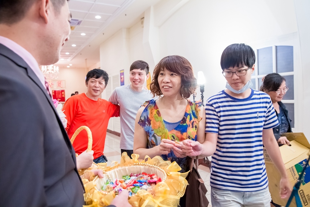 婚攝尹林,婚攝阿斌師,婚禮紀錄,北部婚攝,中部婚攝,南部婚攝,台北婚攝,台北婚禮紀錄,台中婚攝,台中婚禮紀錄,台南婚攝,台南婚禮紀錄,高雄婚攝,高雄婚禮紀錄,台東婚攝,雲林婚攝,虎尾婚攝,優質婚攝,口碑婚攝,結婚,訂婚,教堂婚禮,教會婚禮,海外婚禮,weddingday,非常婚禮,潮州聞香閣
,結婚,晚宴,浪漫進場,開心大合照
2016-10-30-20h35m45.jpg 婚攝尹林,婚攝阿斌師,婚禮紀錄,北部婚攝,中部婚攝,南部婚攝,台北婚攝,台北婚禮紀錄,台中婚攝,台中婚禮紀錄,台南婚攝,台南婚禮紀錄,高雄婚攝,高雄婚禮紀錄,台東婚攝,雲林婚攝,虎尾婚攝,優質婚攝,口碑婚攝,結婚,訂婚,教堂婚禮,教會婚禮,海外婚禮,weddingday,非常婚禮,潮州聞香閣
,結婚,晚宴,浪漫進場,開心大合照
2016-10-30-20h35m45.jpg