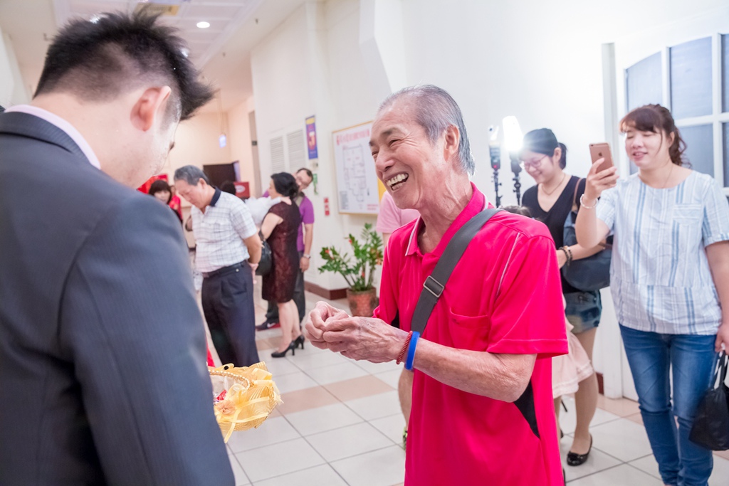 2婚攝尹林,婚攝阿斌師,婚禮紀錄,北部婚攝,中部婚攝,南部婚攝,台北婚攝,台北婚禮紀錄,台中婚攝,台中婚禮紀錄,台南婚攝,台南婚禮紀錄,高雄婚攝,高雄婚禮紀錄,台東婚攝,雲林婚攝,虎尾婚攝,優質婚攝,口碑婚攝,結婚,訂婚,教堂婚禮,教會婚禮,海外婚禮,weddingday,非常婚禮,潮州聞香閣
,結婚,晚宴,浪漫進場,開心大合照
016-10-30-20h41m21.jpg 2016-10-30-20h41m21.jpg