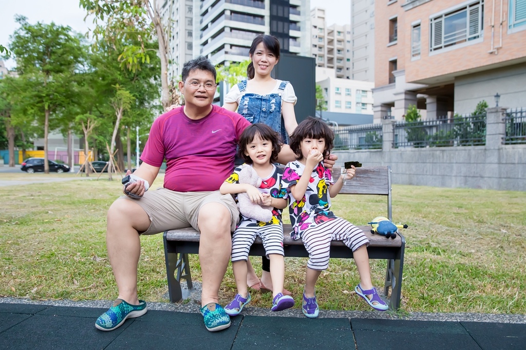 H尹林兒童,阿斌師,嘉義兒童攝影,嘉義兒童寫真,台南兒童攝影,台南兒童寫真,高雄兒童寫真,南部兒童攝影,高雄兒童攝影, 屏東兒童攝影,屏東兒童寫真,拍寶寶,滿月拍,抓周,拍小孩,寶寶童話,全家福,高雄美術館,外拍,雙胞胎Y6A7569.jpg