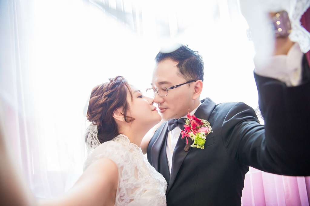 婚攝尹林,婚攝阿斌師,婚禮紀錄,北部婚攝,中部婚攝,南部婚攝,台北婚攝,台北婚禮紀錄,台中婚攝,台中婚禮紀錄,台南婚攝,台南婚禮紀錄,高雄婚攝,高雄婚禮紀錄,優質婚攝,口碑婚攝,結婚,訂婚,教堂婚禮,教會婚禮,海外婚禮,weddingday,非常婚禮, 嘉義婚攝, 台南富霖, 台南富霖華平館, 台南富霖港式飲茶, 台南富霖飯店, 台南富霖婚宴,台南富霖餐廳永華館2017-05-06-12h27m19.jpg
