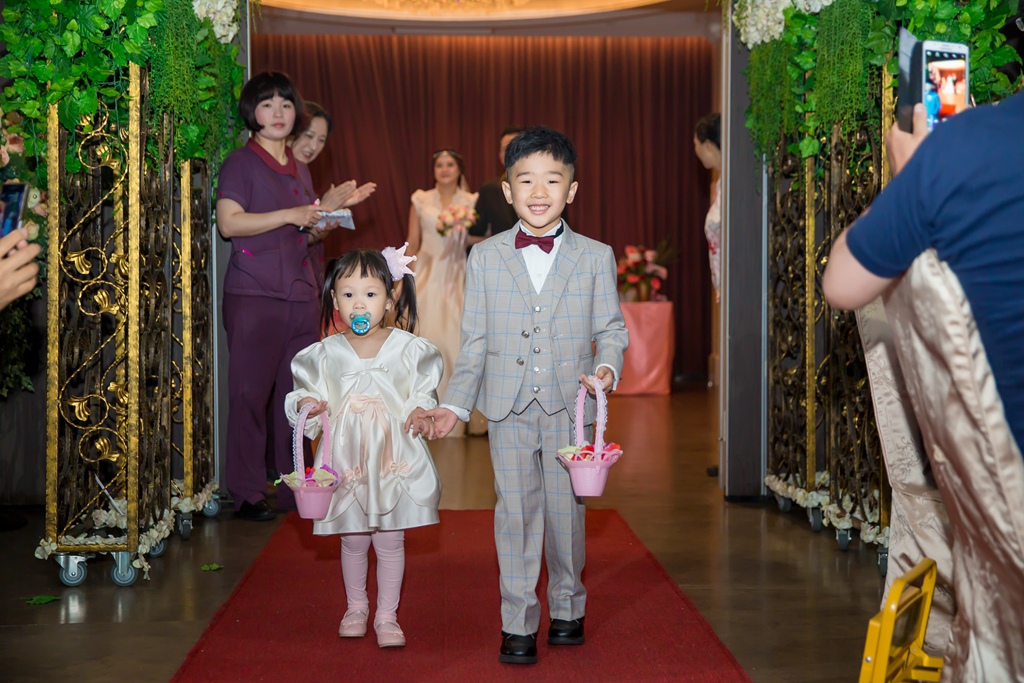 婚攝尹林,婚攝阿斌師,婚禮紀錄,北部婚攝,中部婚攝,南部婚攝,台北婚攝,台北婚禮紀錄,台中婚攝,台中婚禮紀錄,台南婚攝,台南婚禮紀錄,高雄婚攝,高雄婚禮紀錄,優質婚攝,口碑婚攝,結婚,訂婚,教堂婚禮,教會婚禮,海外婚禮,weddingday,非常婚禮, 嘉義婚攝, 台南富霖, 台南富霖華平館, 台南富霖港式飲茶, 台南富霖飯店, 台南富霖婚宴,台南富霖餐廳永華館2017-05-06-12h42m12.jpg