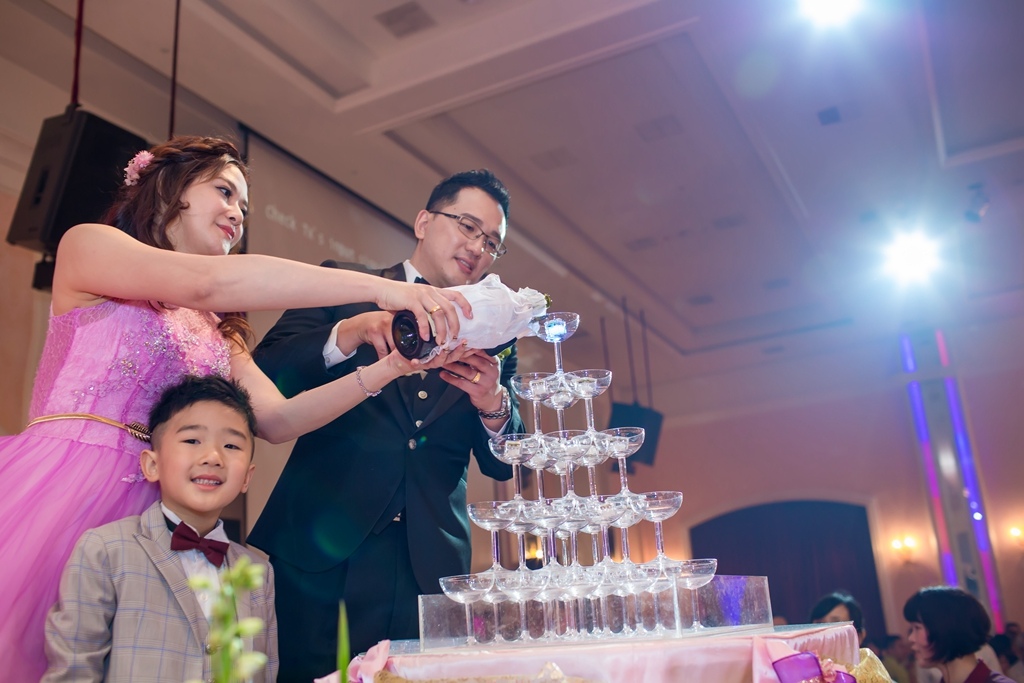 婚攝尹林,婚攝阿斌師,婚禮紀錄,北部婚攝,中部婚攝,南部婚攝,台北婚攝,台北婚禮紀錄,台中婚攝,台中婚禮紀錄,台南婚攝,台南婚禮紀錄,高雄婚攝,高雄婚禮紀錄,優質婚攝,口碑婚攝,結婚,訂婚,教堂婚禮,教會婚禮,海外婚禮,weddingday,非常婚禮, 嘉義婚攝, 台南富霖, 台南富霖華平館, 台南富霖港式飲茶, 台南富霖飯店, 台南富霖婚宴,台南富霖餐廳永華館2017-05-06-14h23m15.jpg