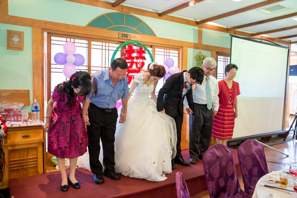 婚攝尹林,婚攝阿斌師,婚禮紀錄,北部婚攝,中部婚攝,南部婚攝,台北婚攝,台北婚禮紀錄,台中婚攝,台中婚禮紀錄,台南婚攝,台南婚禮紀錄,高雄婚攝,高雄婚禮紀錄,優質婚攝,口碑婚攝,結婚,訂婚,教堂婚禮,教會婚禮,海外婚禮,weddingday,非常婚禮, 嘉義婚攝, 嘉義馨園,嘉義馨園日本料理,嘉義馨園喜宴