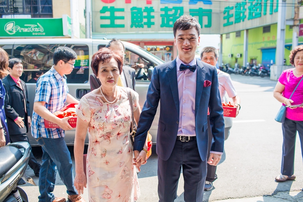 婚攝尹林,婚攝阿斌師,婚禮紀錄,北部婚攝,中部婚攝,南部婚攝,台北婚攝,台北婚禮紀錄,台中婚攝,台中婚禮紀錄,台南婚攝,台南婚禮紀錄,高雄婚攝,高雄婚禮紀錄,台東婚攝,優質婚攝,口碑婚攝,結婚,訂婚,教堂婚禮,教會婚禮,海外婚禮,weddingday,非常婚禮, 枋寮高興海鮮餐廳,高興海鮮餐廳,枋寮流水席,訂婚,午宴