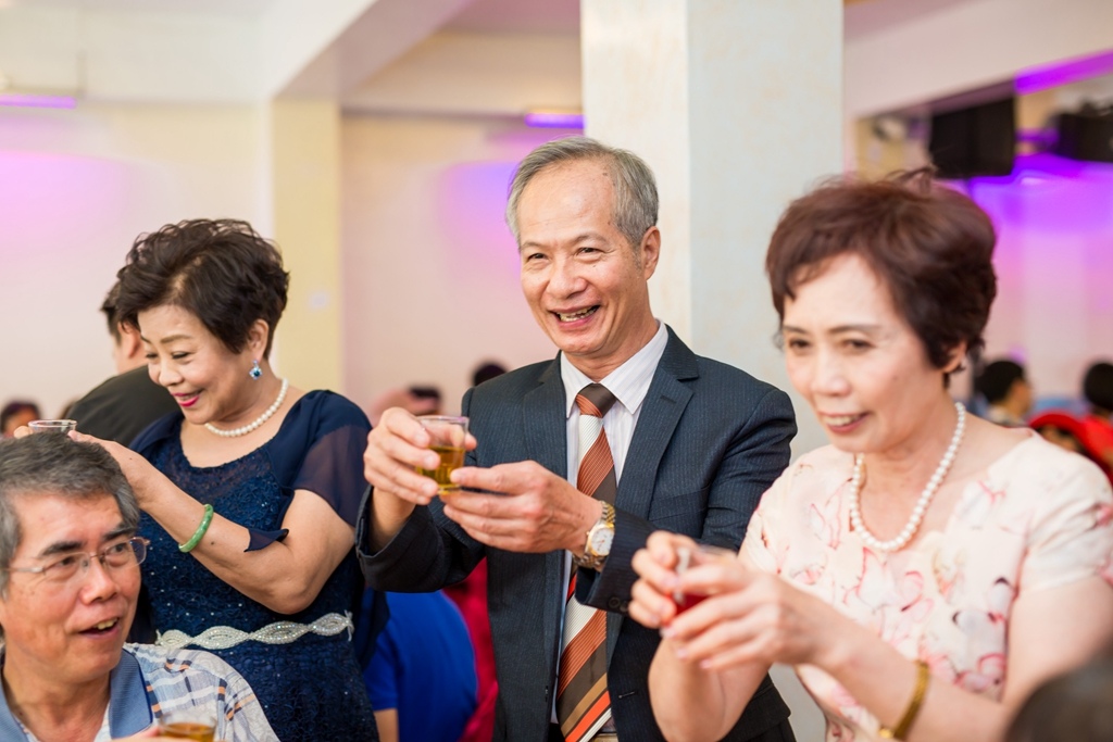 婚攝尹林,婚攝阿斌師,婚禮紀錄,北部婚攝,中部婚攝,南部婚攝,台北婚攝,台北婚禮紀錄,台中婚攝,台中婚禮紀錄,台南婚攝,台南婚禮紀錄,高雄婚攝,高雄婚禮紀錄,台東婚攝,優質婚攝,口碑婚攝,結婚,訂婚,教堂婚禮,教會婚禮,海外婚禮,weddingday,非常婚禮, 枋寮高興海鮮餐廳,高興海鮮餐廳,枋寮流水席,訂婚,午宴