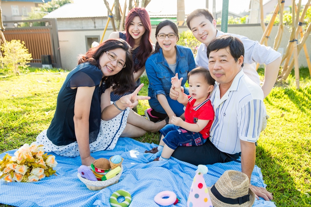 尹林全家福拍攝,阿斌師,嘉義全家福攝影,嘉義全家福,台南全家福攝影,台南全家福,高雄全家福攝影,南部全家福攝影,高雄兒童攝影, 屏東兒童攝影,屏東兒童寫真,拍寶寶,滿月拍,抓周,拍小孩,寶寶童話,全家福,到府拍攝,幸福時光