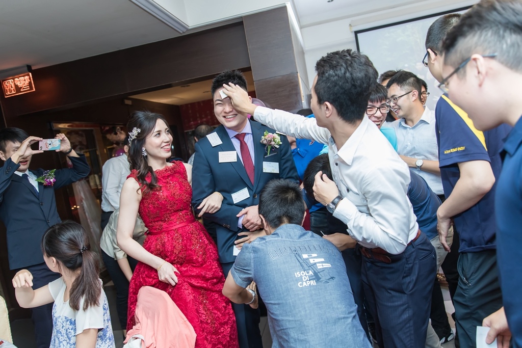 婚攝尹林,婚攝阿斌師,婚禮紀錄,北部婚攝,中部婚攝,南部婚攝,台北婚攝,台北婚禮紀錄,台中婚攝,台中婚禮紀錄,台南婚攝,台南婚禮紀錄,高雄婚攝,高雄婚禮紀錄,優質婚攝,口碑婚攝,結婚,訂婚,教堂婚禮,教會婚禮,海外婚禮,weddingday,非常婚禮, 高雄國賓大飯店,高雄國賓,國賓婚宴,高雄國賓,飯店晚宴宴客遊戲,80144高雄市前金區民生二路202號,